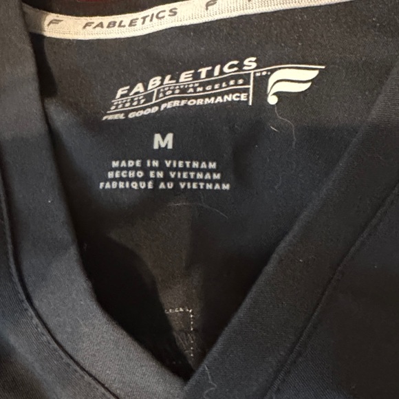Fabletics Women's Black Short Sleeve scrub  Top - Picture 2 of 2